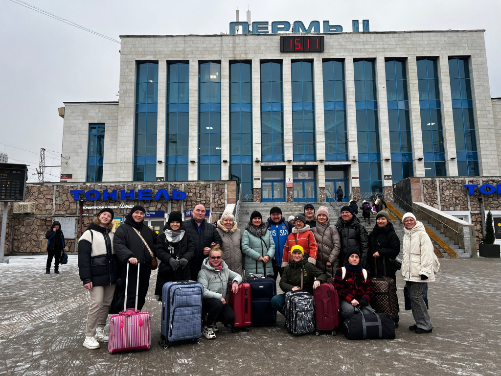 qIZKttKzQI8.jpg
